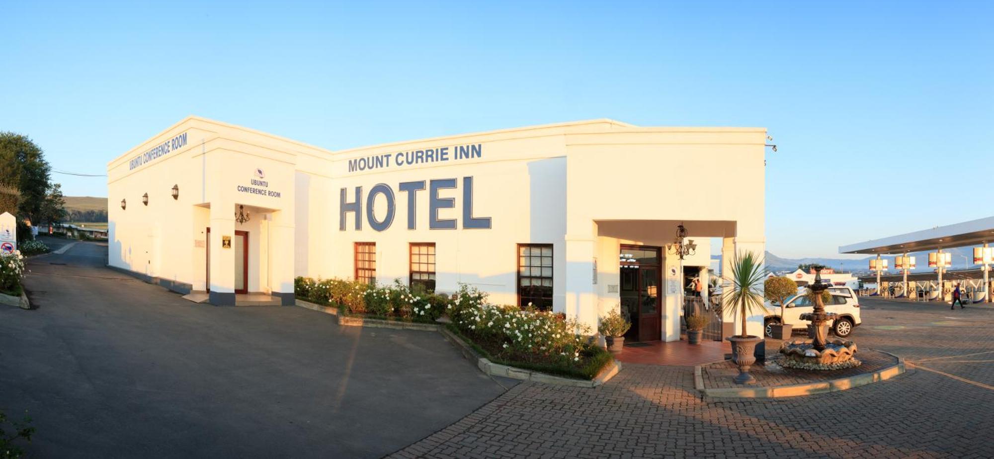 Mount Currie Inn Кокстад Экстерьер фото